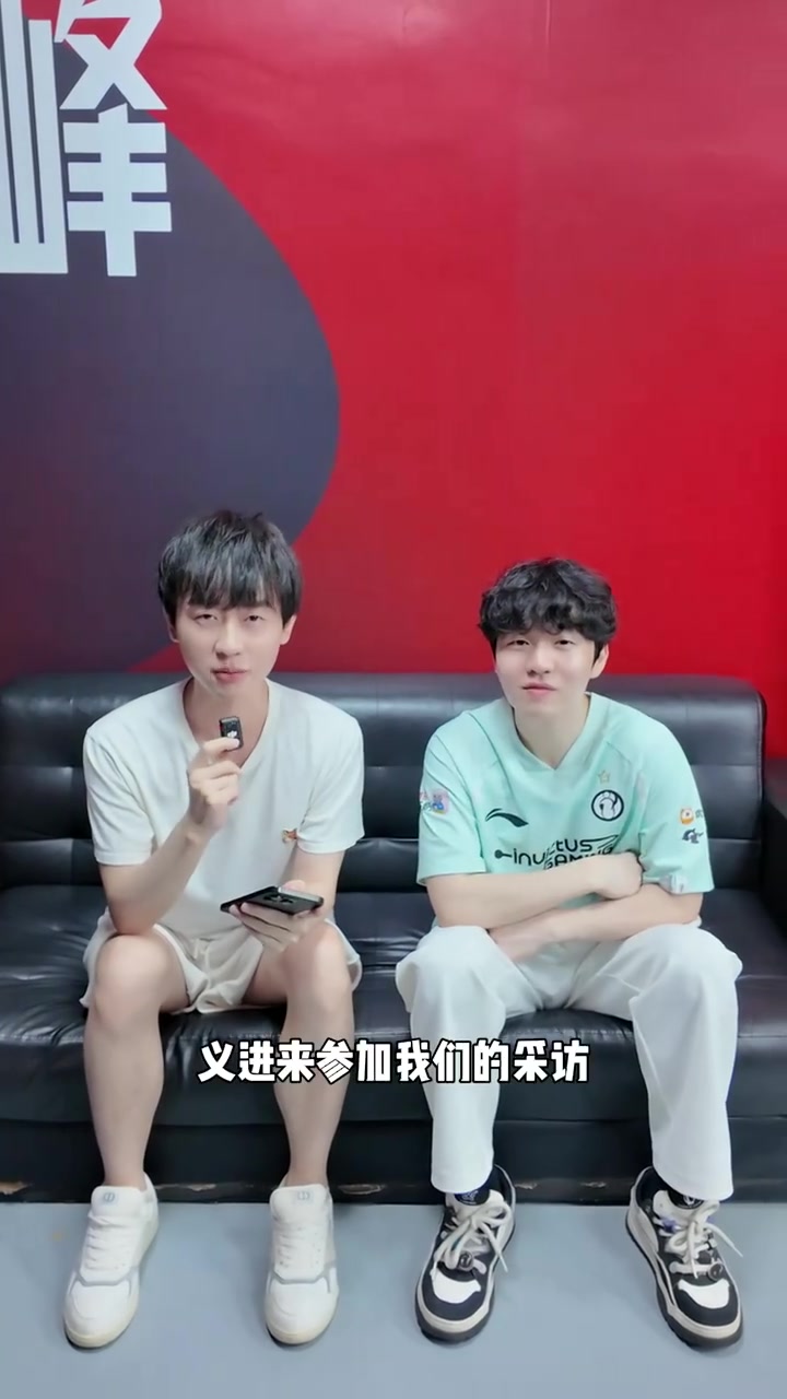 小賈也在！范弗里特曬訓(xùn)練視頻：突破中的急停跳投和三分