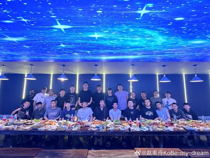 趙率舟：青春本就是馬不停蹄的遇見和分別 希望大家都會越來越好