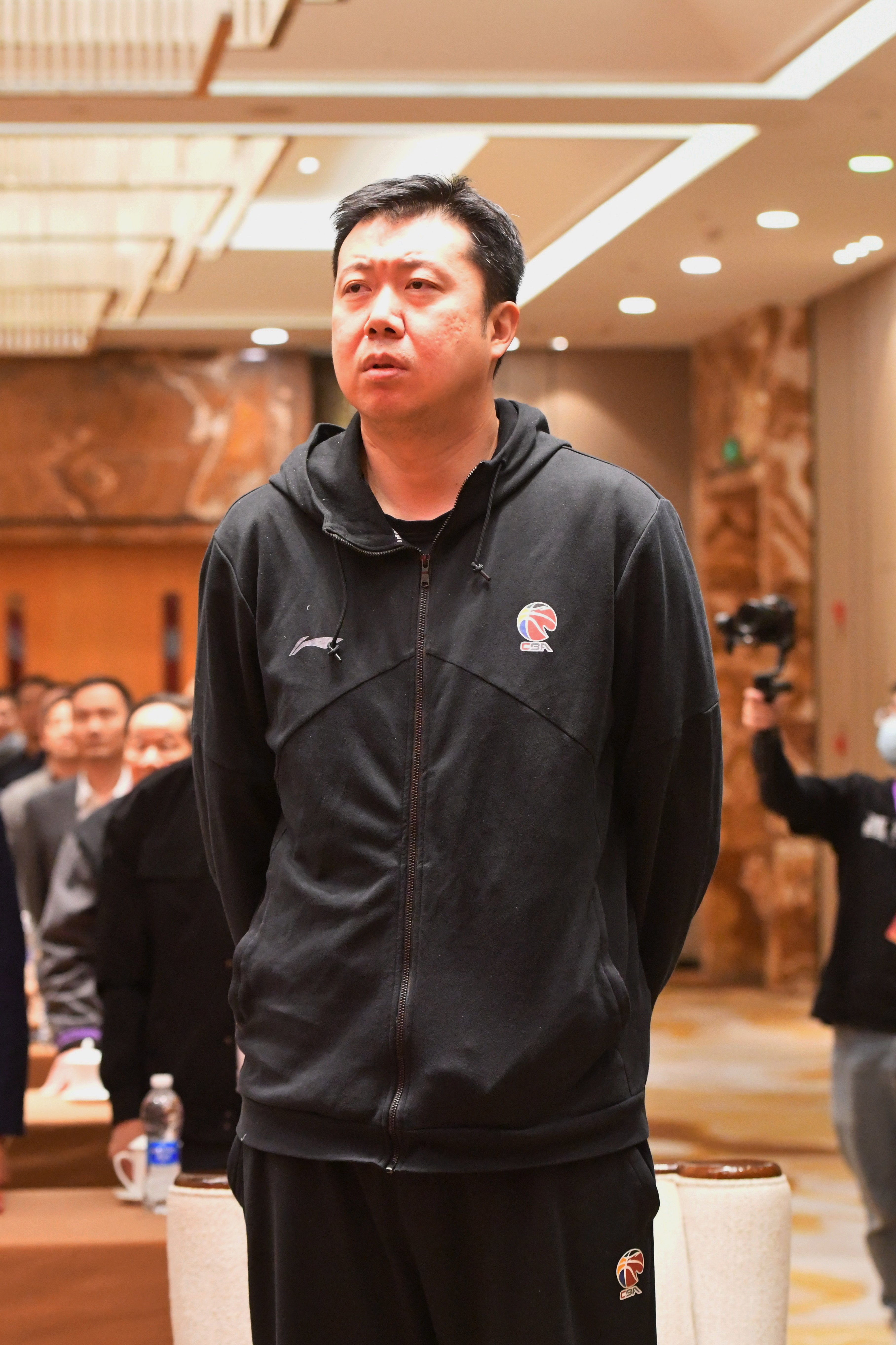 媒體人：王治郅身份特殊無(wú)法全職進(jìn)入國(guó)家隊(duì) 但近年來(lái)他有召必到